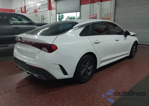 2021 Kia K5 Lx из США, поврежденный, VIN 5XXG24J29MG022437